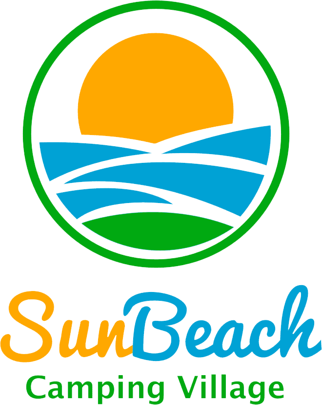 Logo di SunBeach Camping Village con sole, mare e verde.